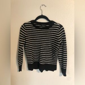 size small | 100% cashmere black + white striped crewneck sweater | Halogen